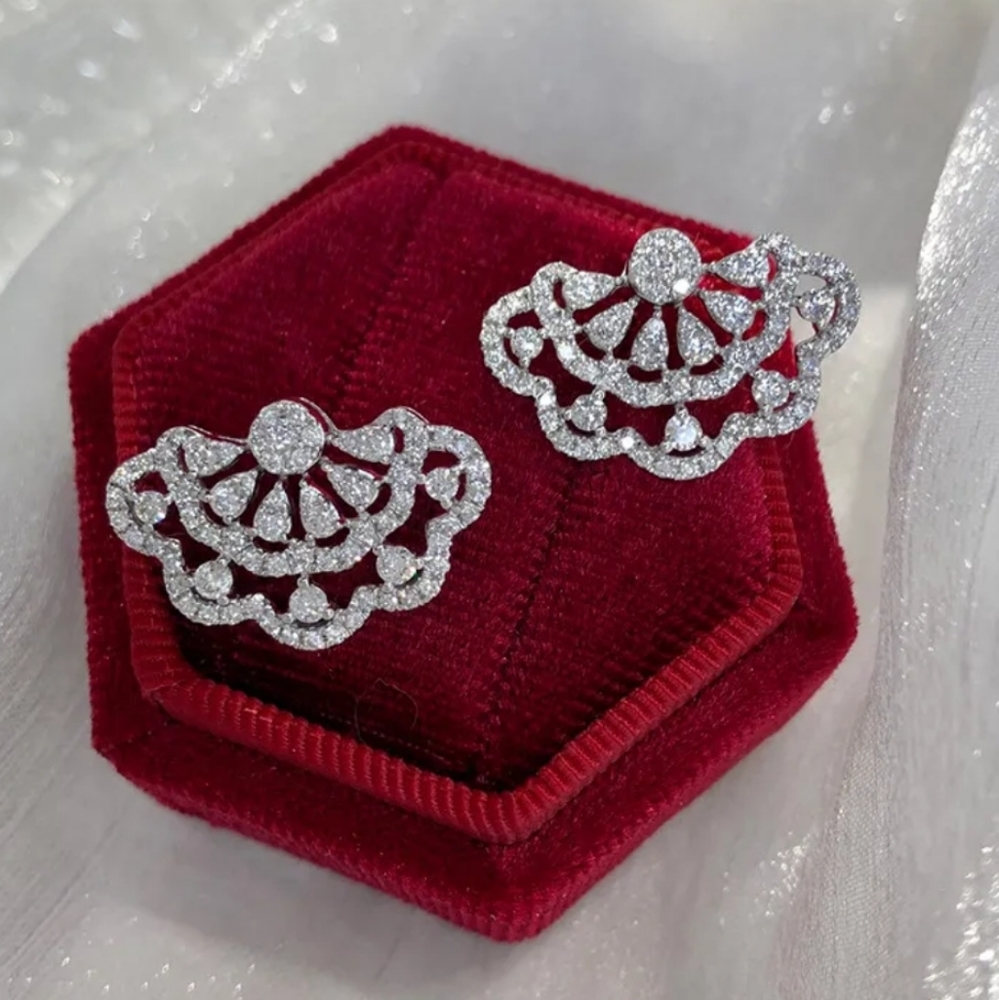 Queen Zircon silver toned earrings